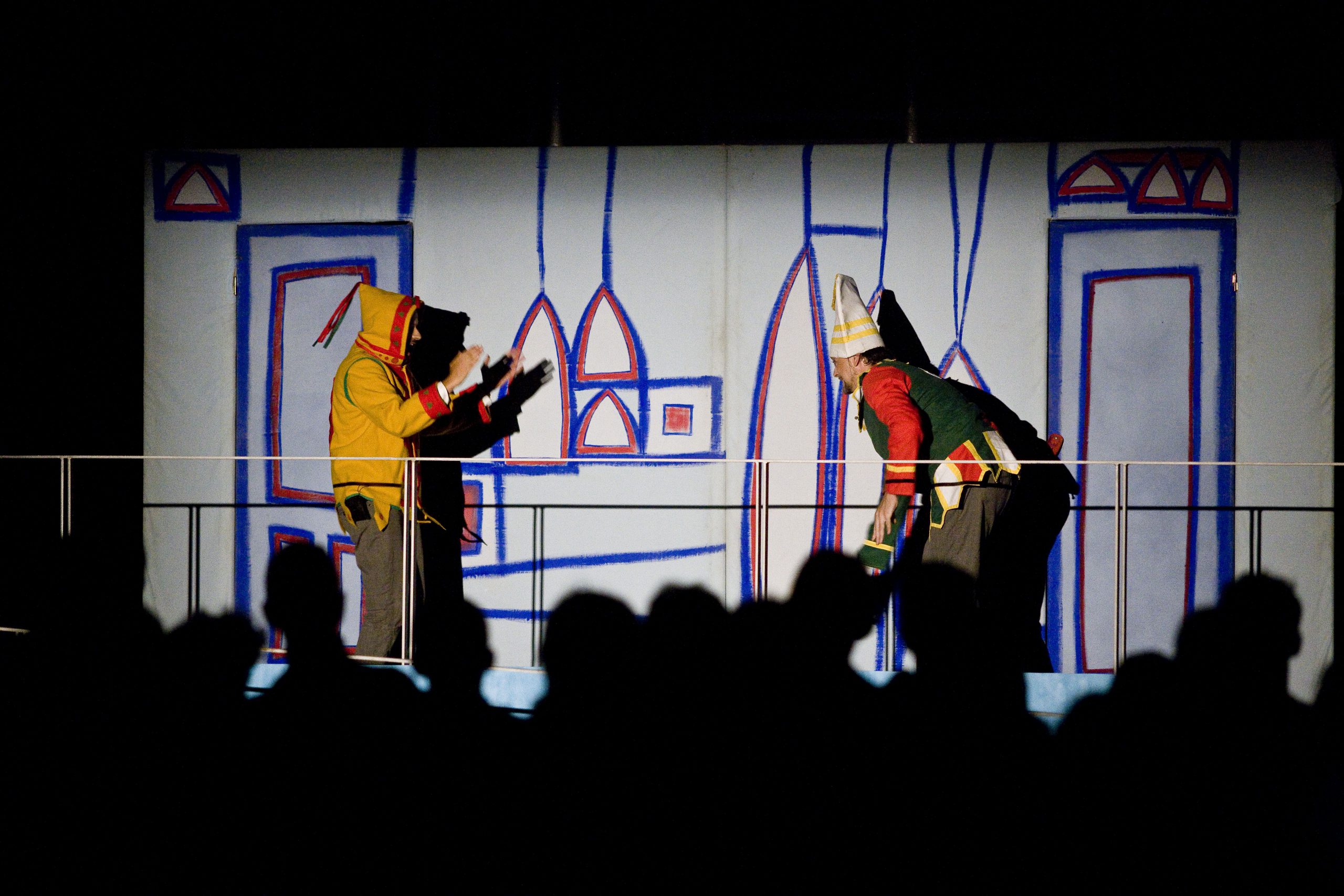 Teatro en el castillo, bambalúa representa témpora Teatro en el castillo, bambalúa representa témpora